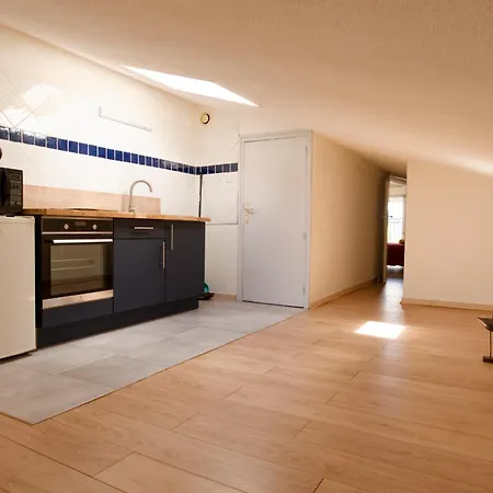 Entre Canal Et Bastide Apartment